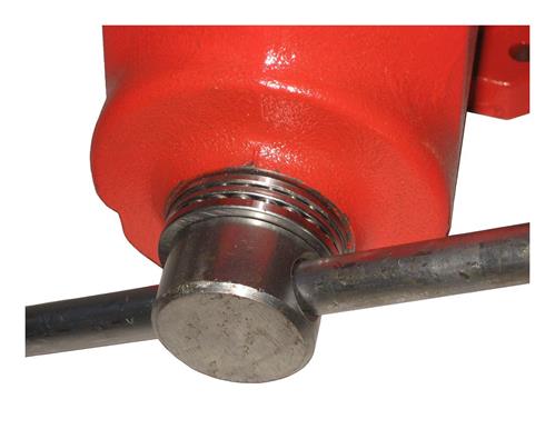 Vices with forced clamping